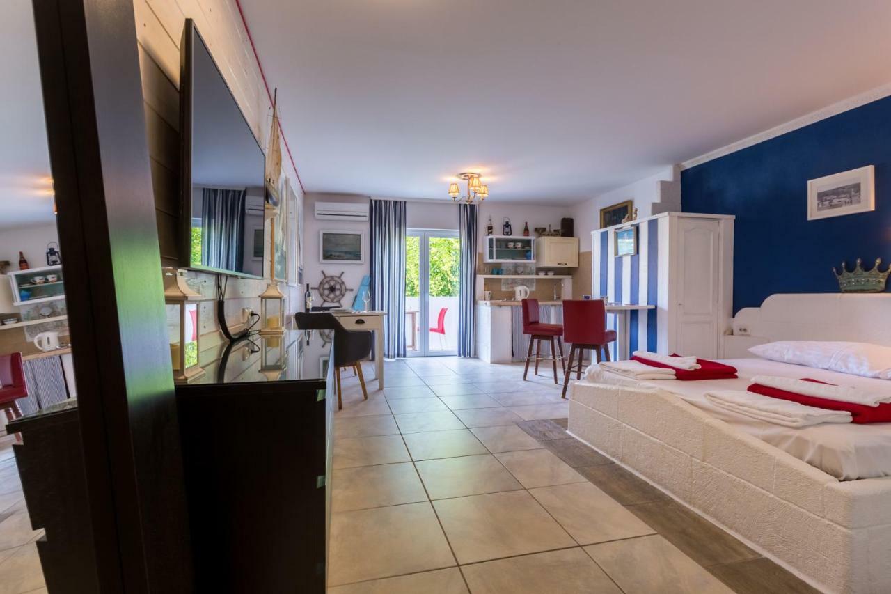 Apartments Villa Anna Baska  Bagian luar foto