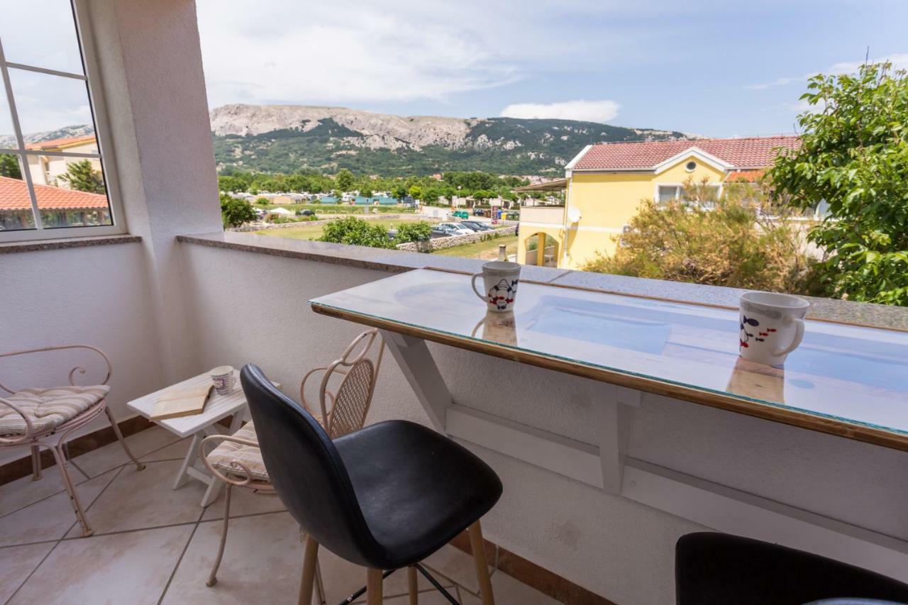 Apartments Villa Anna Baska  Bagian luar foto